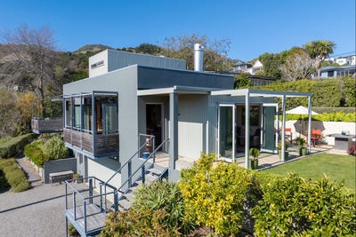 /international/nz/18-smith-street-akaroa-canterbury-380119821371/