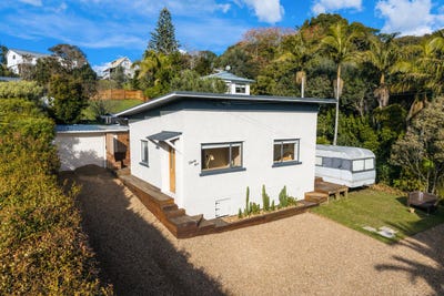 /international/nz/36-ocean-road-surfdale-auckland-380119856164/