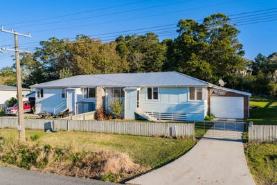 /international/nz/37-and-39-coronation-street-te-hana-auckland-380119858698/