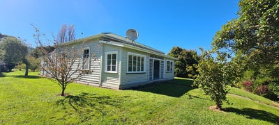 /international/nz/76-takapau-road-tolaga-bay-gisborne-380119808075/