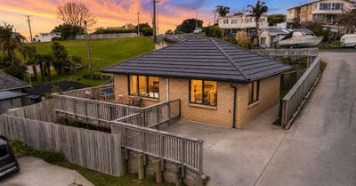 /international/nz/9a-rishworth-avenue-stanmore-bay-auckland-380119877517/