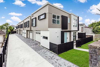 /international/nz/2-233-great-south-road-manurewa-auckland-380119941685/