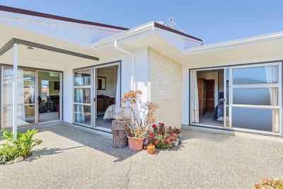 /international/nz/10-avondale-road-taradale-hawkes-bay-380120145362/