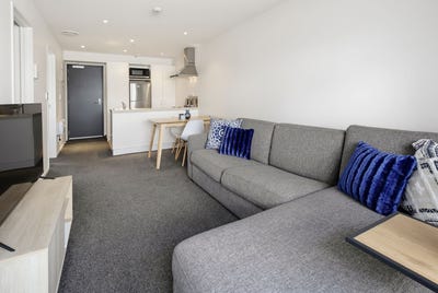 /international/nz/soho-apartments-1305-74-taranaki-street-te-aro-wellington-380119954884/