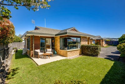 /international/nz/28b-auckland-road-greenmeadows-hawkes-bay-380120117748/