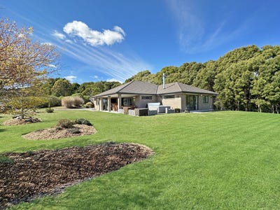 /international/nz/12-lacebark-drive-kinloch-central-north-island-380119937051/