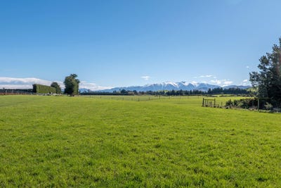 /international/nz/downs-road-hororata-canterbury-380120024897/