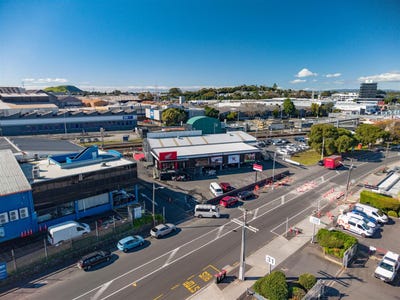 /international/nz/8-station-road-penrose-auckland-380119822793/