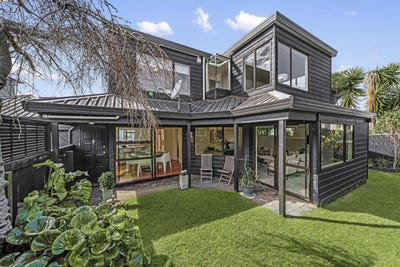 /international/nz/69c-st-johns-road-meadowbank-auckland-380120026045/