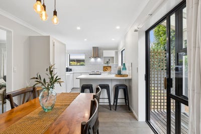 /international/nz/15b-valley-road-pukekohe-auckland-380119938547/