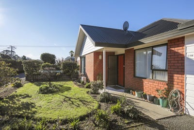 /international/nz/17b-leitrim-street-redwoodtown-marlborough-380119830177/
