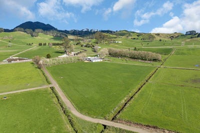 /international/nz/240-otakairangi-road-ruatangata-northland-380119830617/
