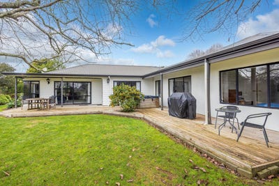 /international/nz/62-lowe-road-rukuhia-waikato-380119838945/