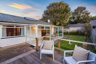 /international/nz/2-111a-rose-street-somerfield-canterbury-380119939726/