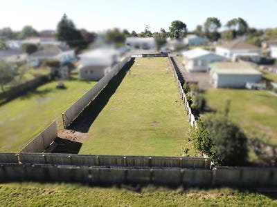 /international/nz/42-cloten-road-stratford-taranaki-380119806112/