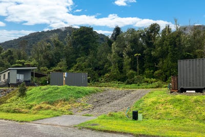 /international/nz/12-alymer-place-franz-josef-glacier-west-coast-380119870742/