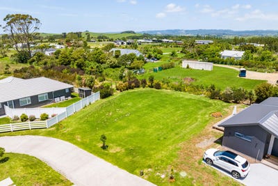 /international/nz/1-kahikatea-tree-lane-waipu-northland-380119833723/