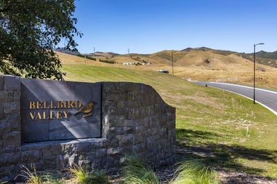 /international/nz/2-kahiwi-place-kennedys-bush-kennedys-bush-canterbury-380119840427/