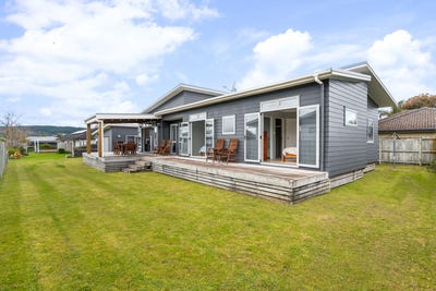 /international/nz/120-seabreeze-lane-whangamata-coromandel-380119940298/