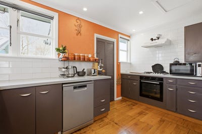 /international/nz/13-brown-terrace-te-puke-bay-of-plenty-380119884619/