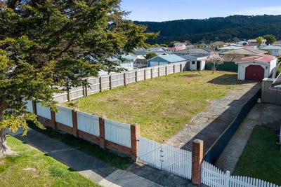 /international/nz/47-meremere-street-wainuiomata-wellington-380119877046/