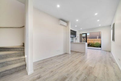/international/nz/9c-rountree-place-conifer-grove-auckland-380119939556/