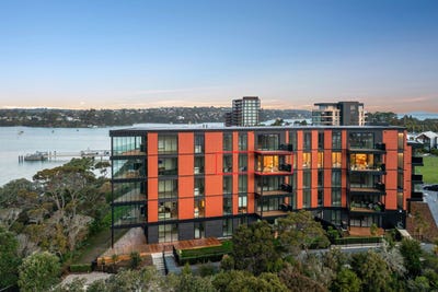 /international/nz/12-marlborough-crescent-hobsonville-auckland-380120126968/