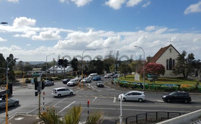 /international/nz/85-birkenhead-avenue-birkenhead-auckland-380119804047/