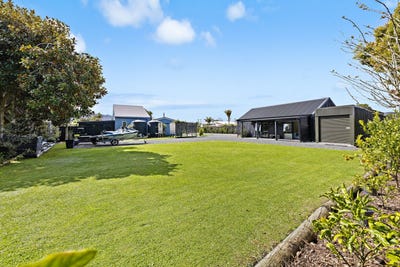 /international/nz/4a-riverside-drive-point-wells-auckland-380119813578/