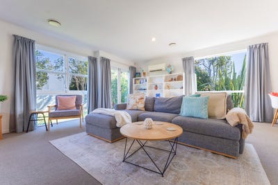 /international/nz/33-rimu-road-raumati-beach-wellington-380120035990/