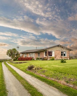 /international/nz/229-waihao-back-road-waimate-canterbury-380120024984/