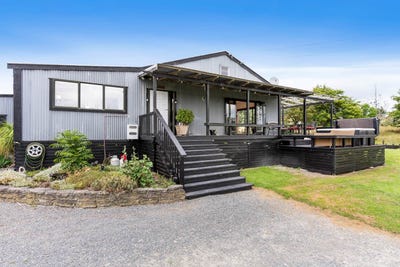 /international/nz/1093-run-road-wellsford-auckland-380119830046/