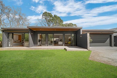 /international/nz/38a-hamon-avenue-three-kings-auckland-380119882227/