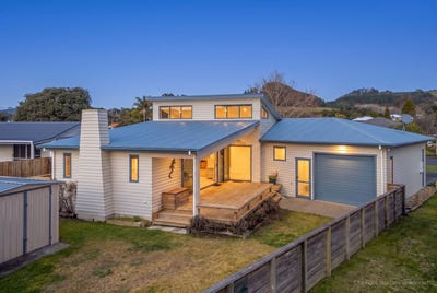 /international/nz/21-charles-green-drive-cooks-beach-coromandel-380119873362/
