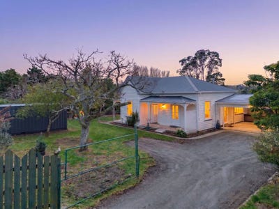 /international/nz/39-connell-road-waipu-northland-380119884693/