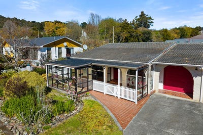 /international/nz/28-marlborough-street-silverstream-wellington-380120117636/