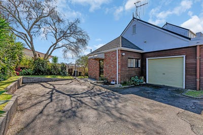 /international/nz/34b-clark-road-kamo-northland-380119814322/