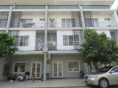 /international/kh/chrang-chamres-i-russey-keo-phnom-penh-360107111021/