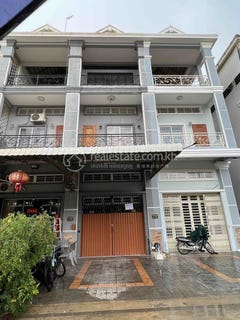/international/kh/chrang-chamres-i-russey-keo-phnom-penh-360107101823/