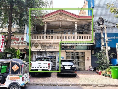 /international/kh/phsar-kandal-i-daun-penh-phnom-penh-360107108236/