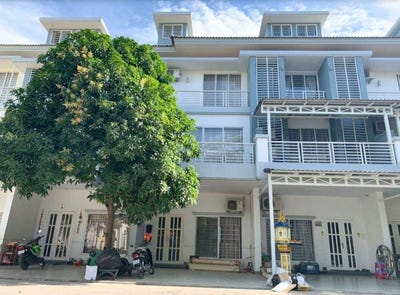 /international/kh/stueng-mean-chey-meanchey-phnom-penh-360107105902/