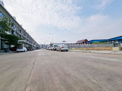 /international/kh/chroy-changvar-chroy-changvar-phnom-penh-360107109312/