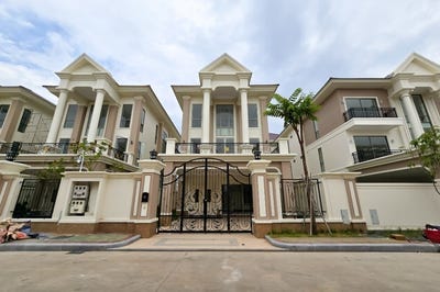 /international/kh/veal-sbov-chbar-ampov-phnom-penh-360108564231/