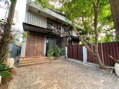/international/kh/sala-kamraeuk-siem-reap-siem-reap-360108486342/