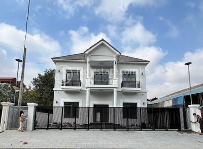 /international/kh/kouk-khleang-sen-sok-phnom-penh-360107445668/