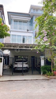 /international/kh/boeung-kak-2-toul-kork-phnom-penh-360107098798/