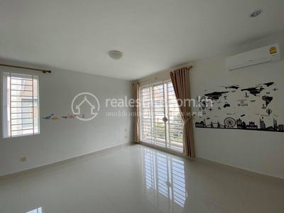 /international/kh/nirouth-chbar-ampov-phnom-penh-360107120456/