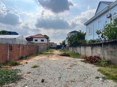 /international/kh/kouk-khleang-sen-sok-phnom-penh-360108458428/