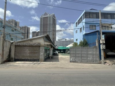 /international/kh/phsar-daeum-thkov-chamkarmon-phnom-penh-360107128799/