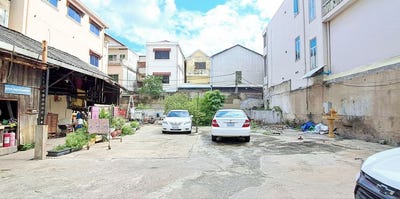 /international/kh/phsar-depou-ii-toul-kork-phnom-penh-360107117623/
